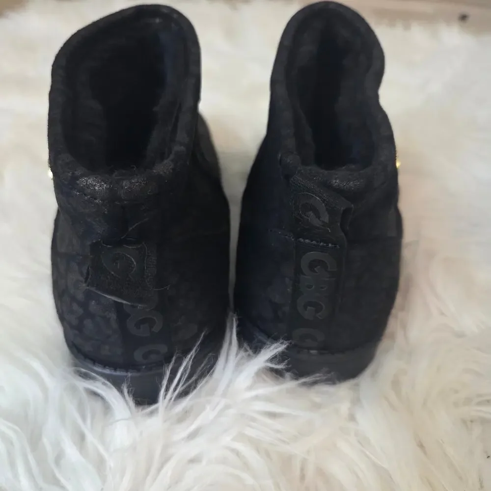 New G by Guess Black Leopard Print Mini Boot Sz 6